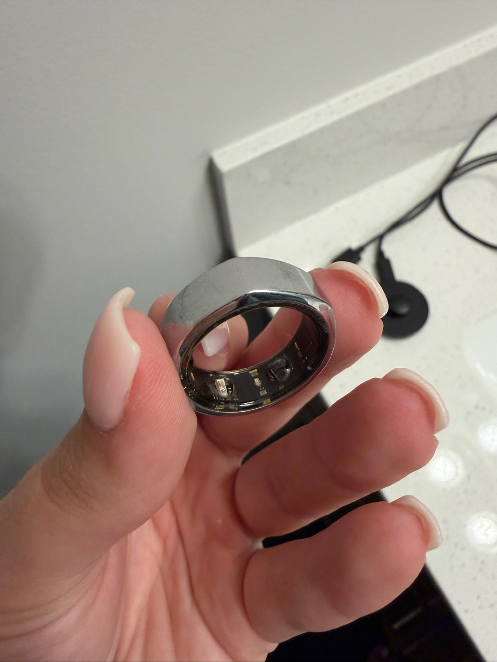 Oura Ring Gen 3 - Picture 2 of 5